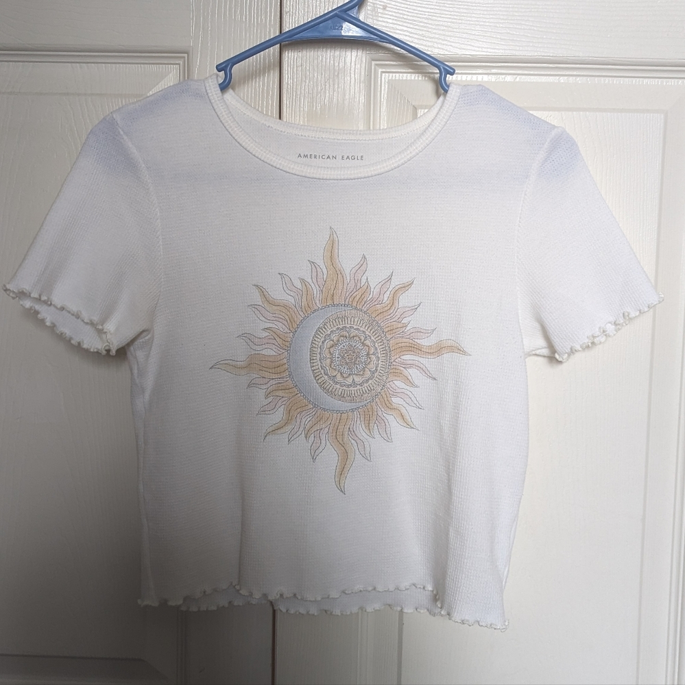 American Eagle cropped tee